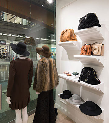 Световые решения высокого качества позволяют усилить привлекательность одежды в витрине магазина — Philips