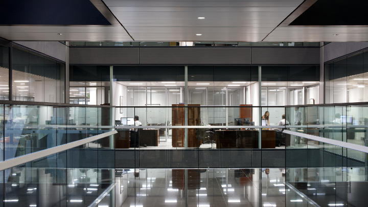 Офисы Citi, освещенные с применением световых решений Philips для офисов, вид снаружи