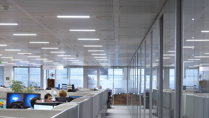 Ефективне освітлення відкритих офісних приміщень з обладнанням Philips