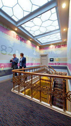Коридор отеля Grand Sofitel, (Амстердам) после модернизации освещения с помощью решений Philips 