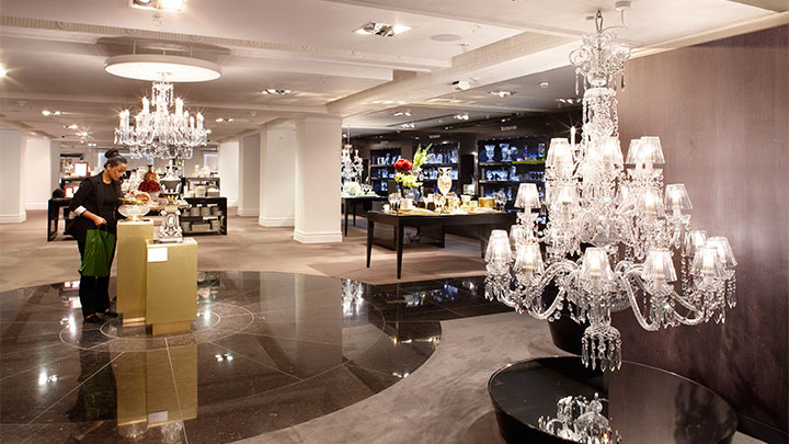 Освещение торгового зала в универмаге Harrods (Великобритания) с помощью ламп Philips 
