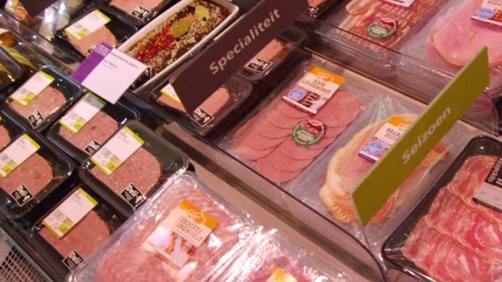 В этом видеоролике можно ознакомиться с примером применения системы для предотвращения изменения цвета мяса от Philips в сети супермаркетов Plus