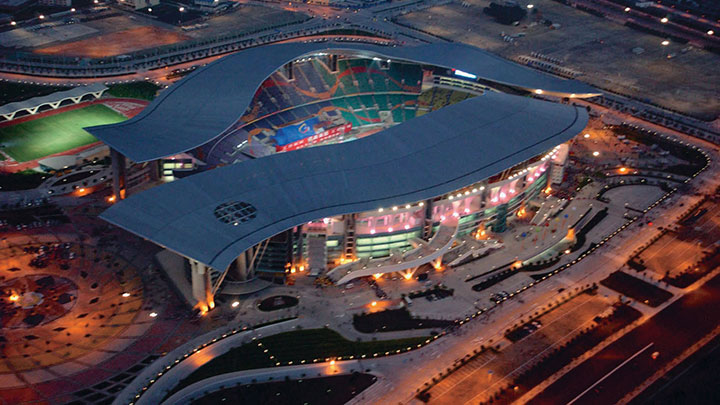Олімпійський стадіон у Гуанчжоу з установленою світлотехнікою Philips