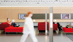 Екологічно безпечне освітлення Philips покращує атмосферу в приймальні лікарні
