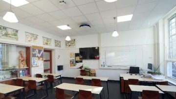 Дезінфекція повітря УФ-С у шкільних приміщеннях